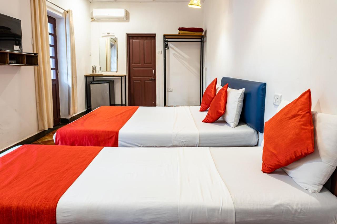 O Camarao Hotell Calangute Exteriör bild