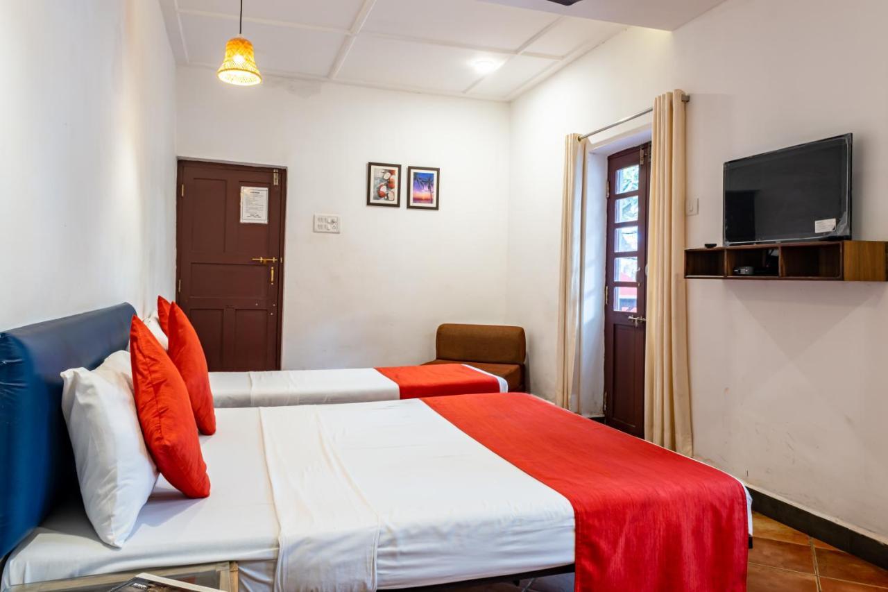 O Camarao Hotell Calangute Exteriör bild