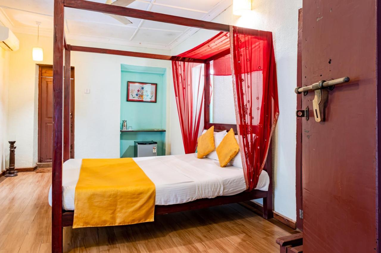 O Camarao Hotell Calangute Exteriör bild