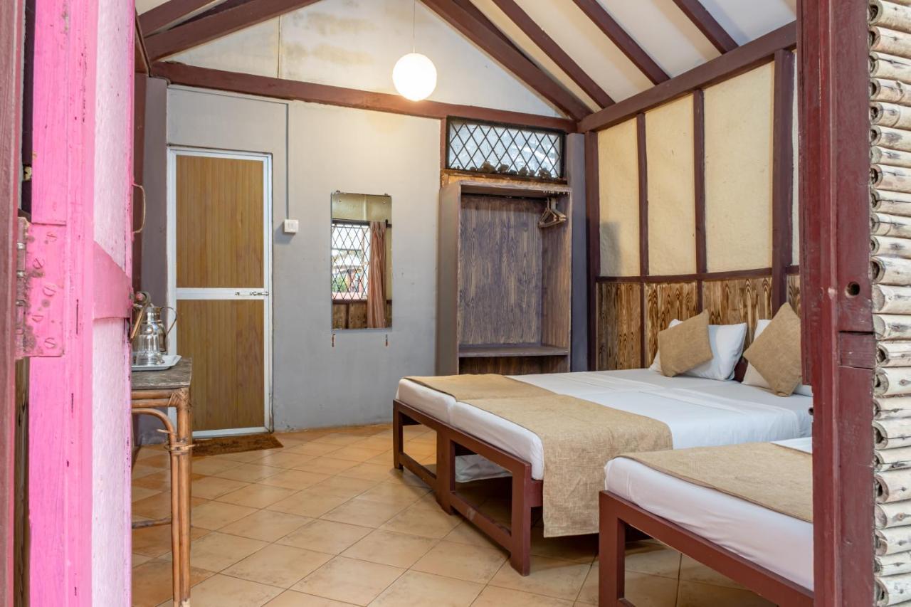 O Camarao Hotell Calangute Exteriör bild