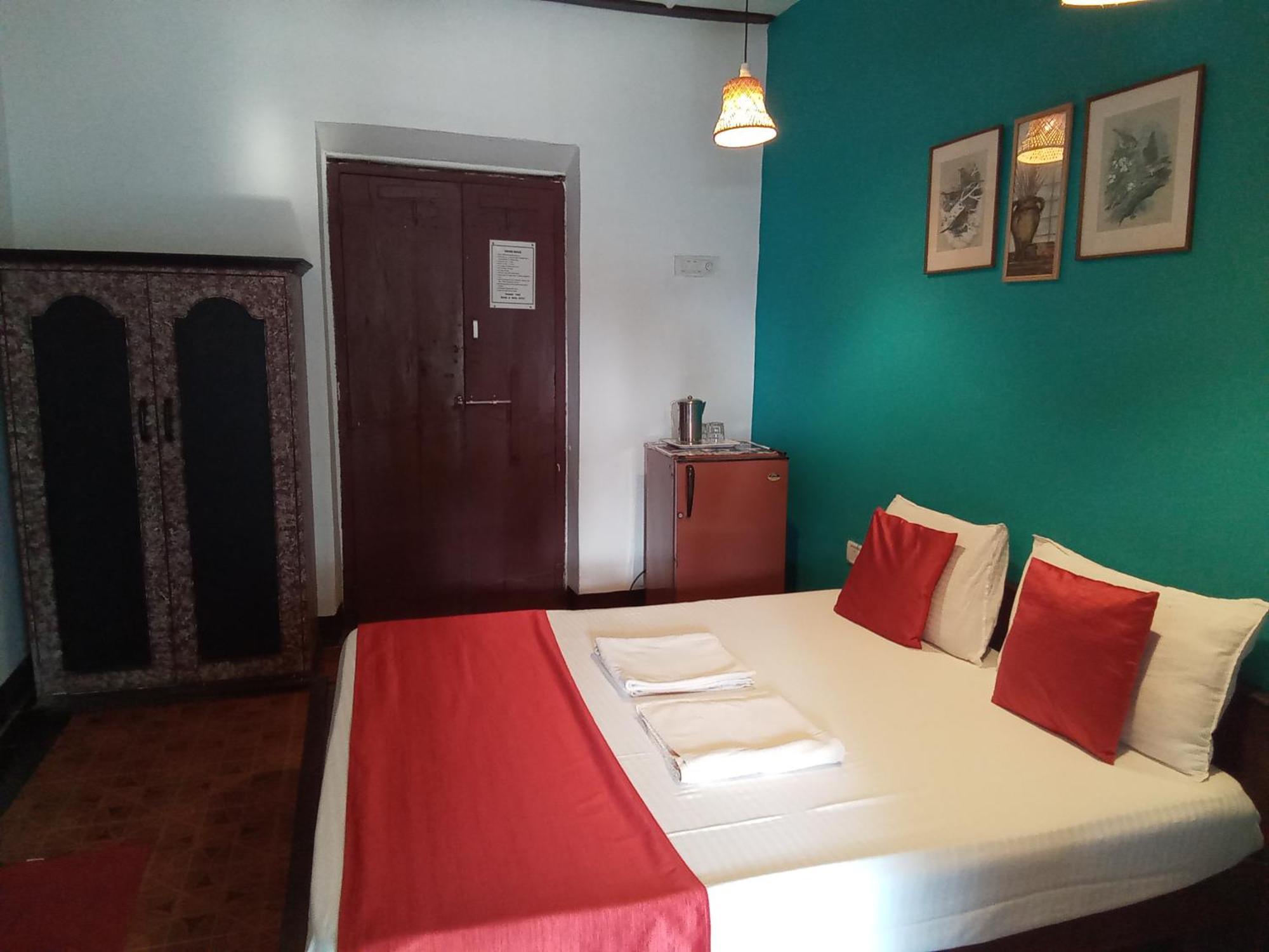 O Camarao Hotell Calangute Exteriör bild