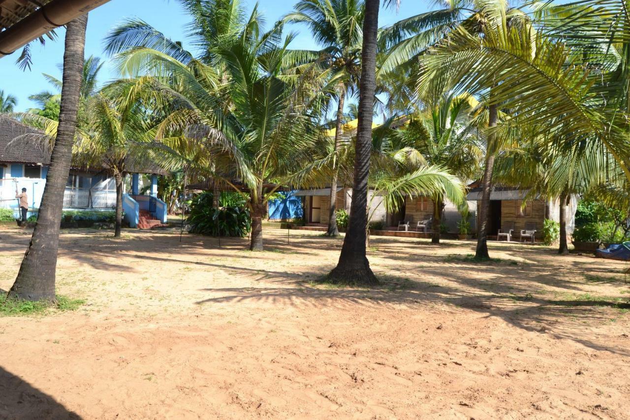 O Camarao Hotell Calangute Exteriör bild